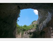 Devetashka Cave